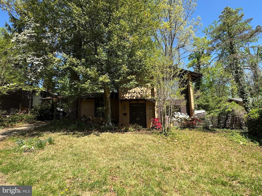 For Sale $900,000