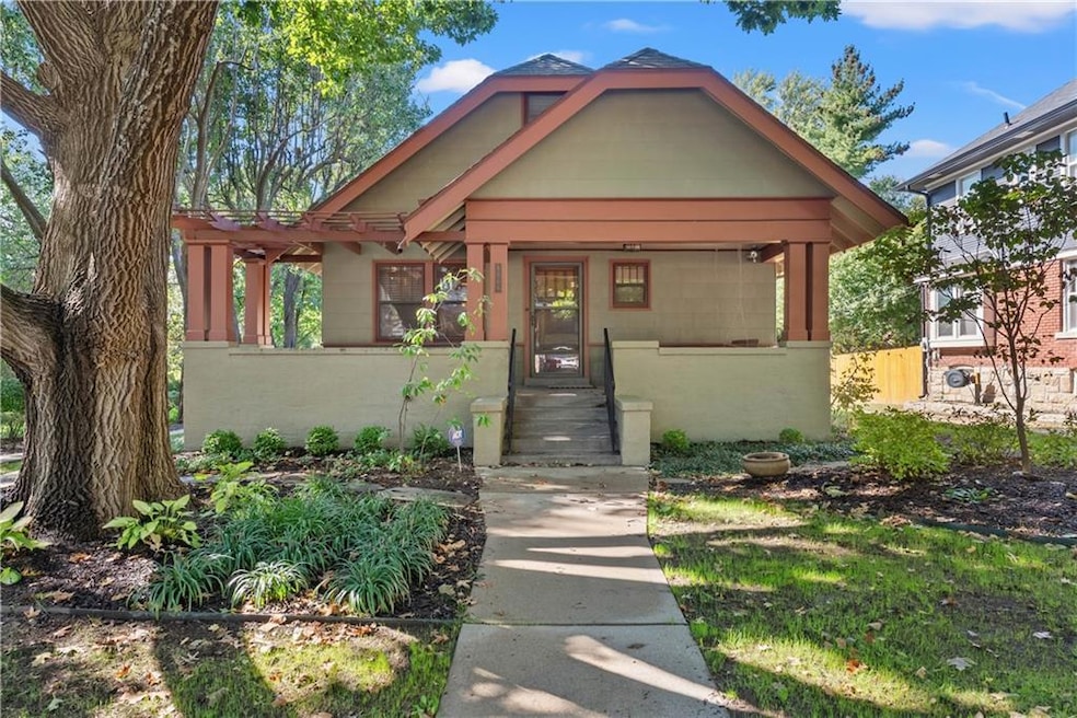 4166 Cambridge St, Kansas City, KS 66103 - photo 1