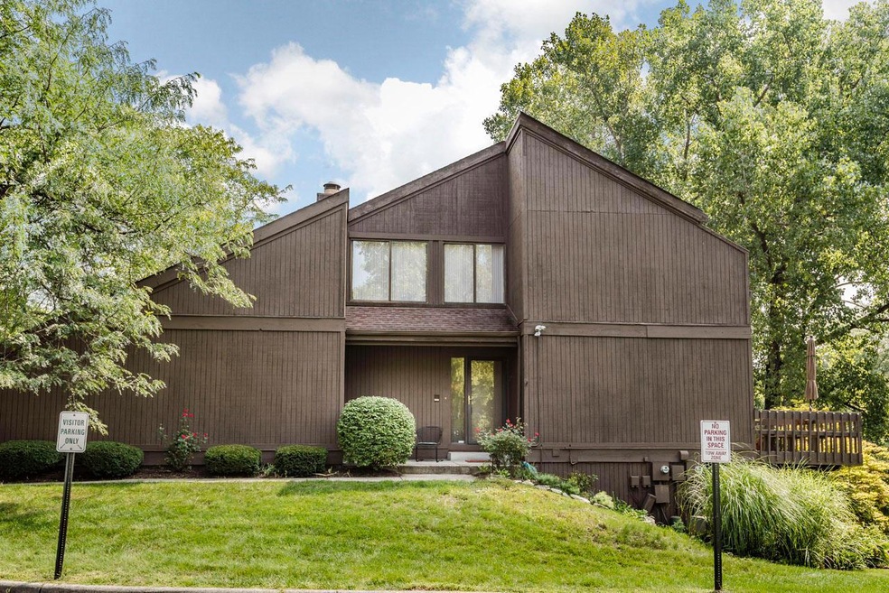 2089 Brookhurst Ave 01