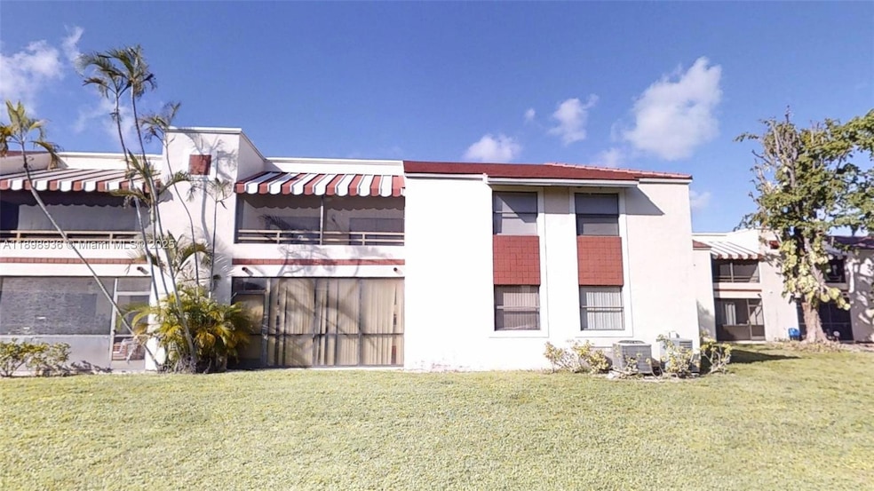 20230 NE 3rd Ct unit 6, Miami, FL 33179 - photo 1