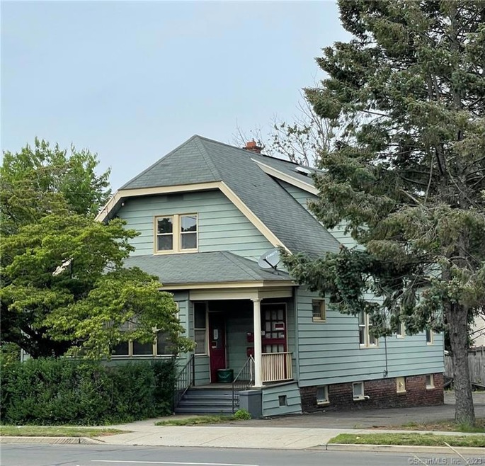 569 Main St, East Haven, CT 06512 - photo 1