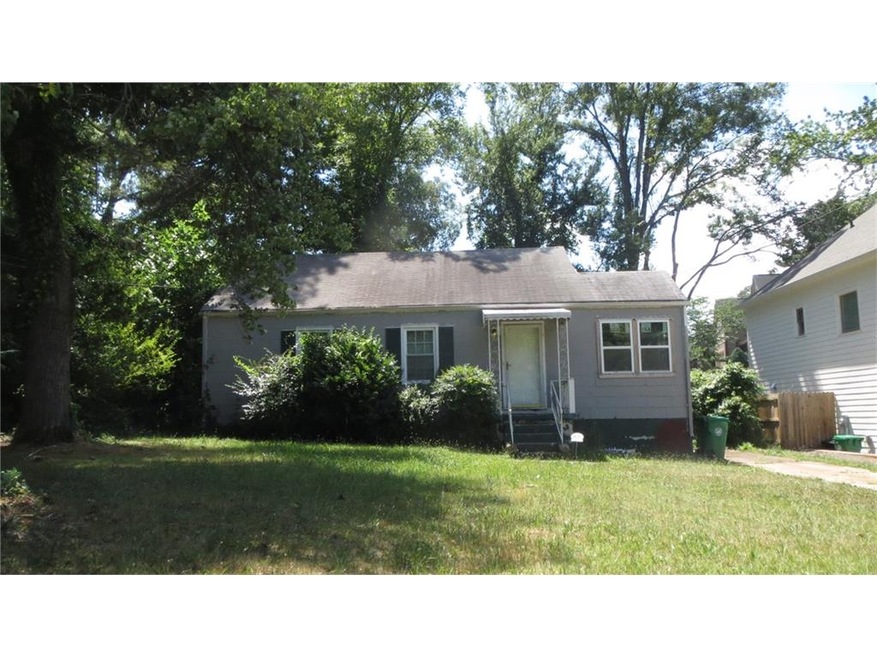 Front of home on level yard