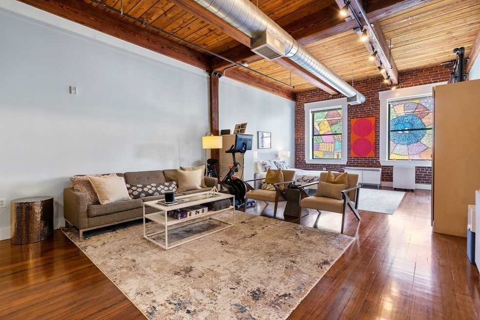 49 Munroe St unit 304, Lynn, MA 01901 - photo 1