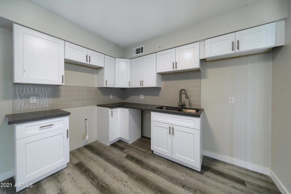 2230 E Brill St unit 3, Phoenix, AZ 85006 - photo 1