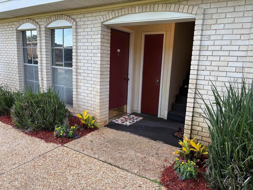 2020 Continental Ave unit 120, Tallahassee, FL 32304 - photo 1