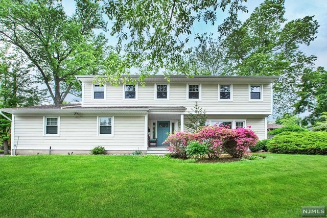 81 Stewart St, Demarest, NJ 07627 - photo 1