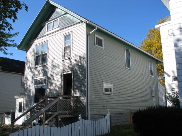 219 N Madison Ave, Bay City, MI 48708 - photo 1