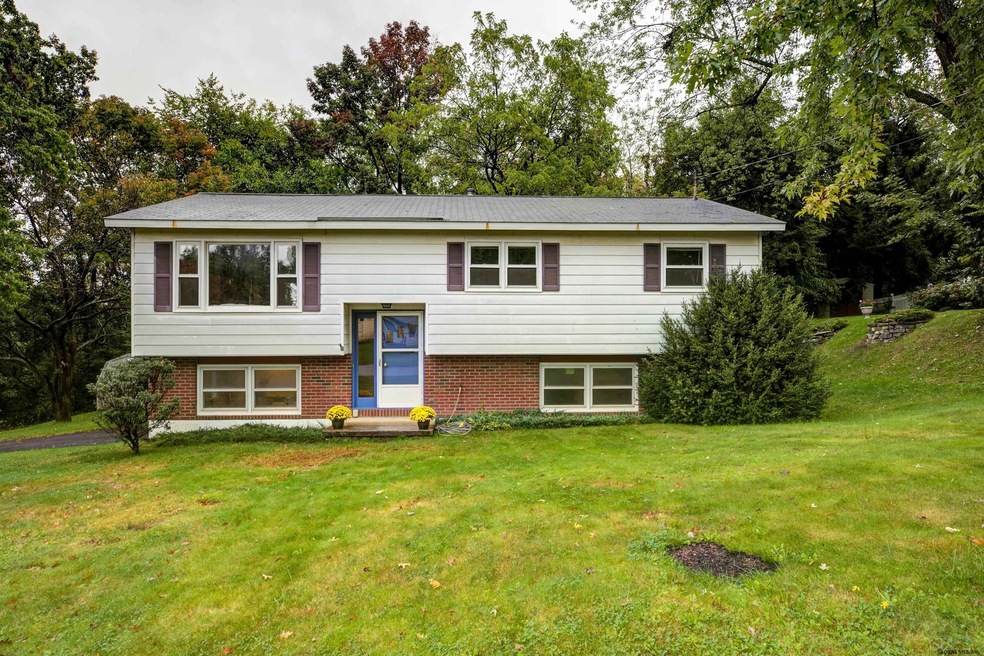 19 Riverview Terrace, Rensselaer, NY 12144 - photo 1