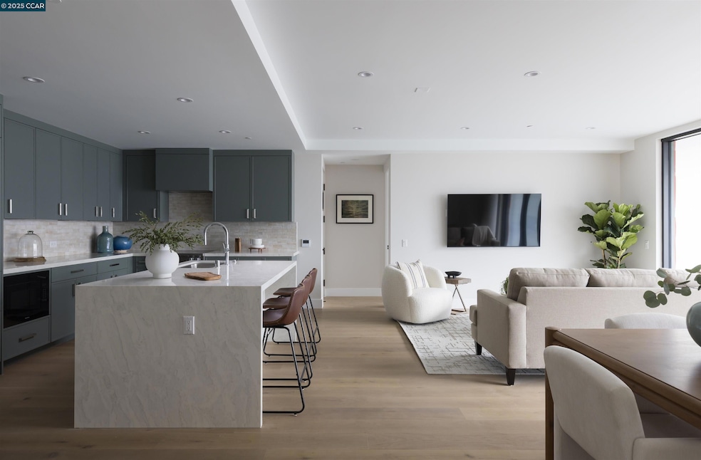 For Sale $1,761,300 • Co-Listing Agent