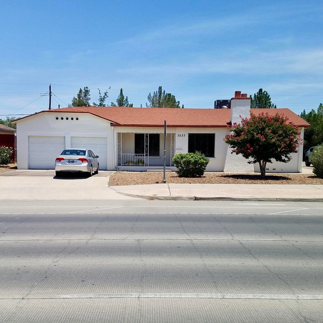 7537 N Loop Dr, El Paso, TX 79915 - photo 1