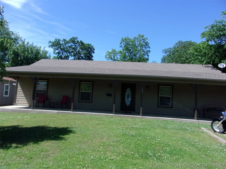 707 E Caddo St, Cleveland, OK 74020 - photo 1