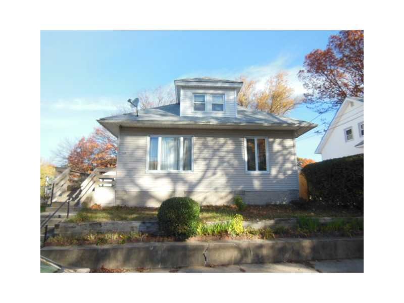 187 Rounds Ave, Providence, RI 02907 - photo 1