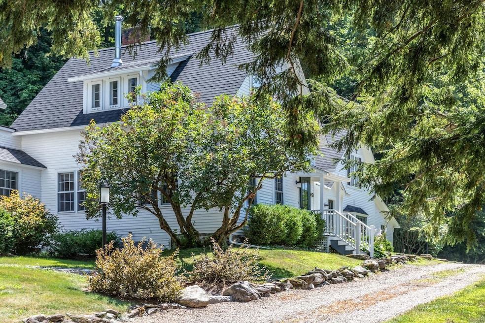 687 Stowe Hollow Rd unit 2, Stowe, VT 05672 - photo 1