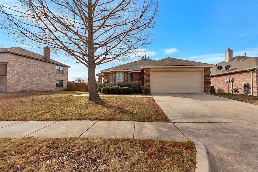 323 Highland Valley Ct, Wylie, TX 75098 - photo 1