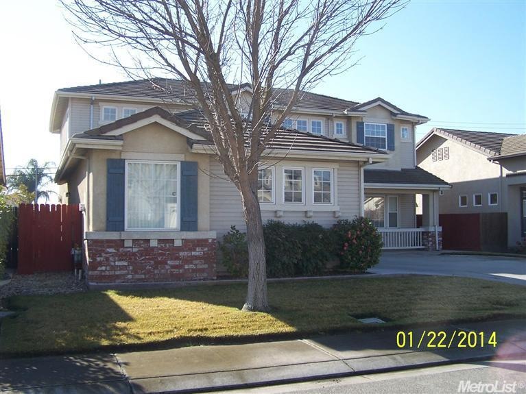 Beautiful cul-de-sac home.