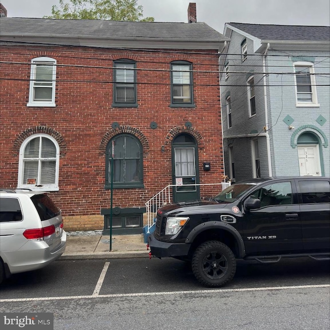 328 N Locust St, Hagerstown, MD 21740 - photo 1