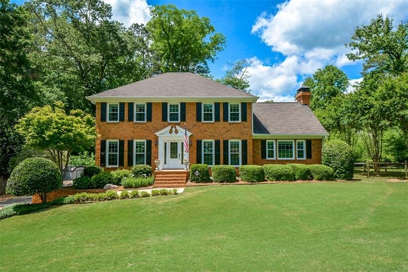 Fantastic Brick Traditional on a Quiet Cul-de-Sac 