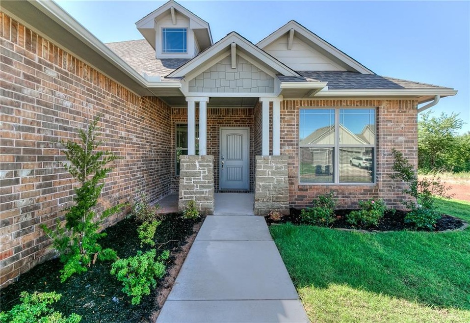 2504 NE 15th St, Moore, OK 73160 - photo 1