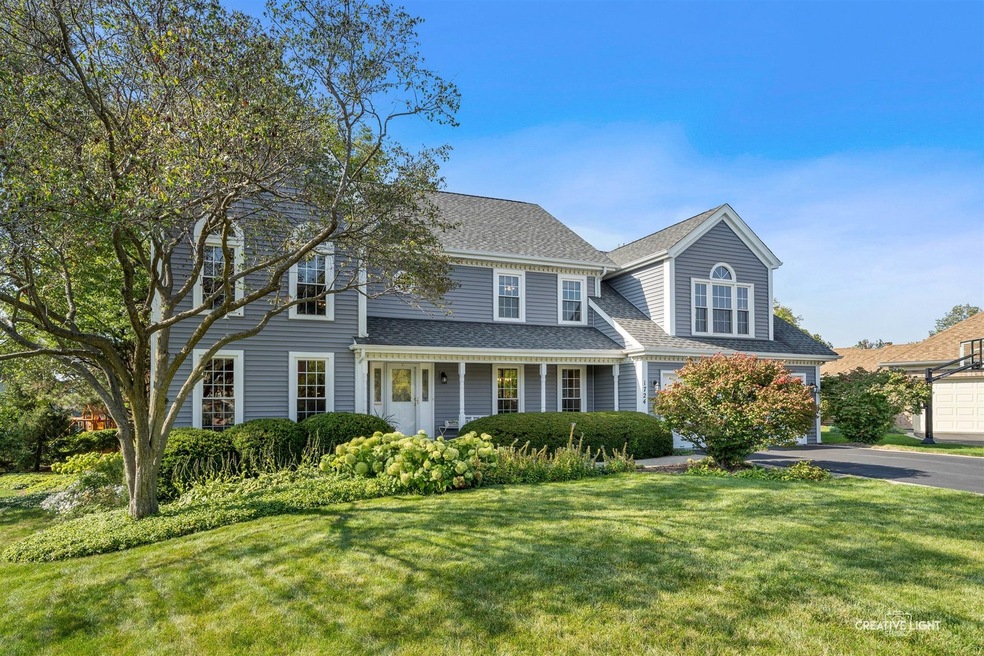 1724 Austin Ct, Wheaton, IL 60189 - photo 1