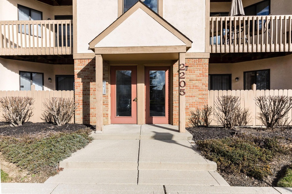 Welcome to 2205C Hedgerow Rd