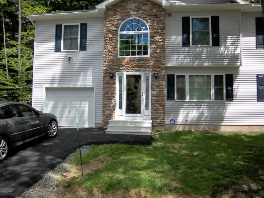 7101 Robinwood Dr, Tobyhanna, PA 18466 - photo 1