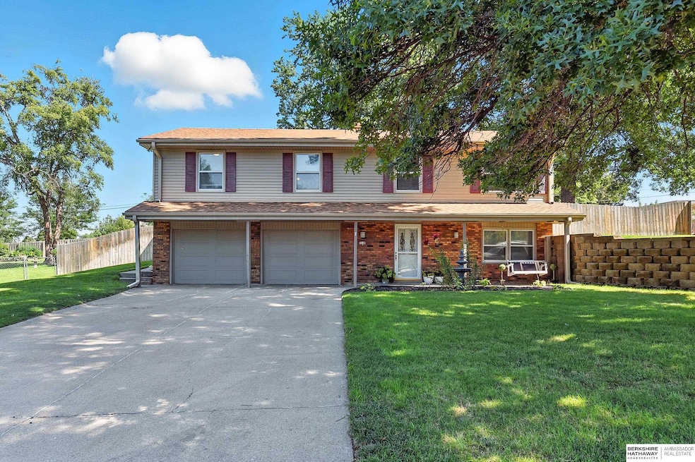 12106 Shirley St, Omaha, NE 68144 - photo 1