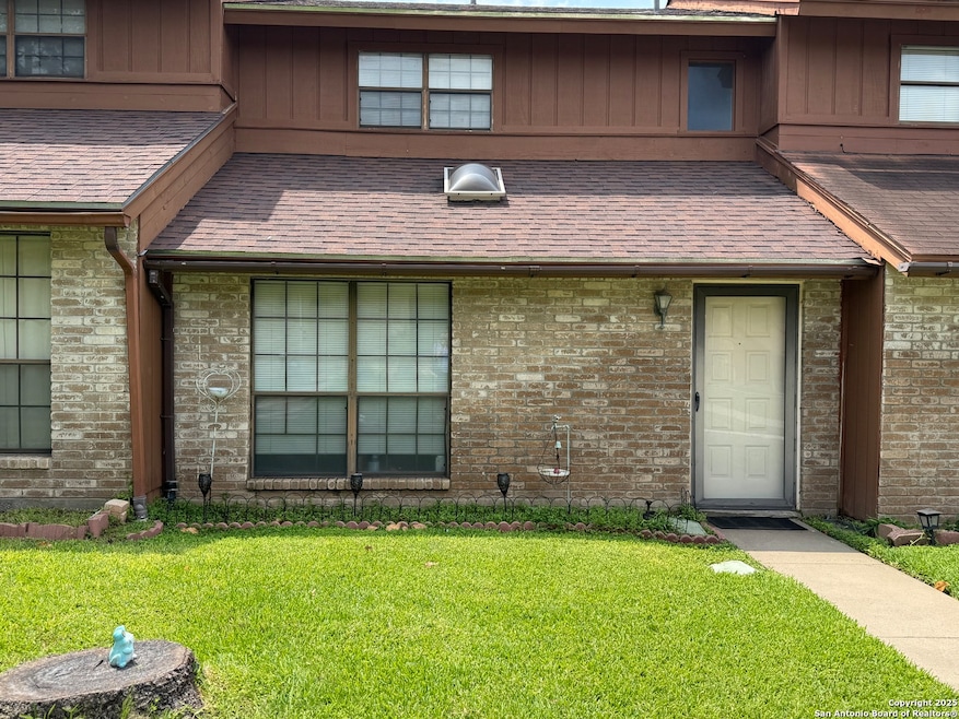 305 S Archer St unit B2, Beeville, TX 78102 - photo 1
