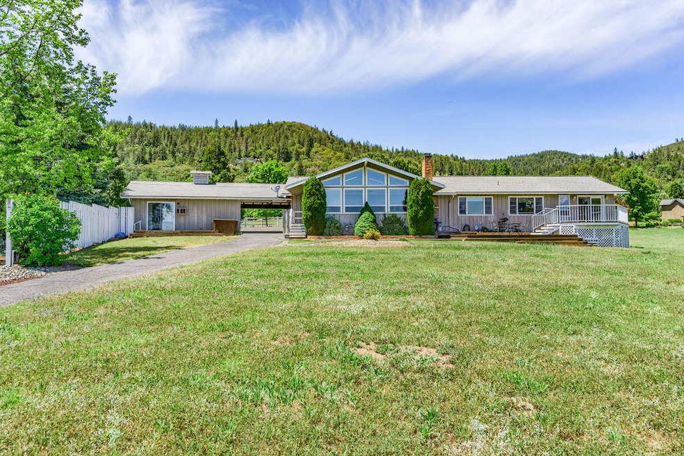 4002 Livingston Rd, Central Point, OR 97502 - photo 1