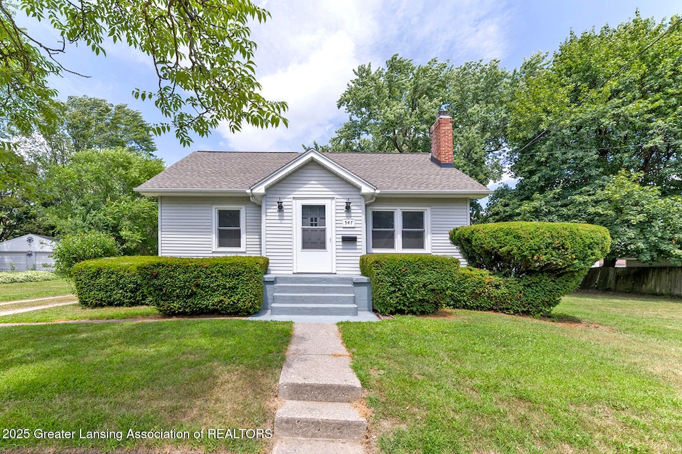 547 Kendon Dr, Lansing, MI 48910 - photo 1