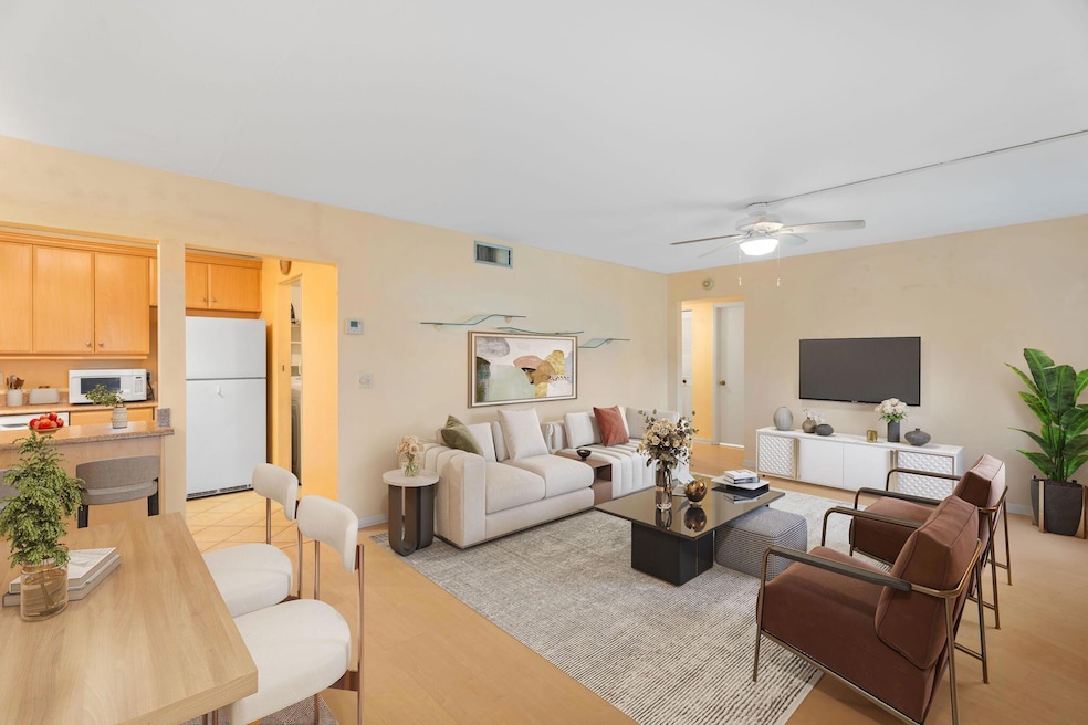 529 Shady Pine Way unit D1, Greenacres, FL 33415 - photo 1