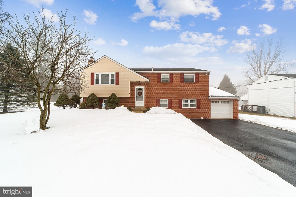 121 Glendale Rd, Exton, PA 19341 - photo 1