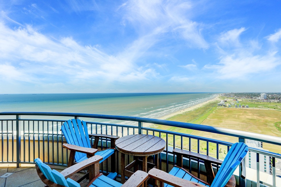 Spectacular views from the beachfront balcony to t