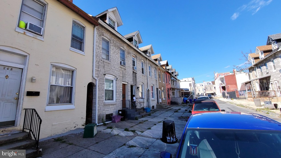 744 Lance Place unit 1, Reading, PA 19604 - photo 1