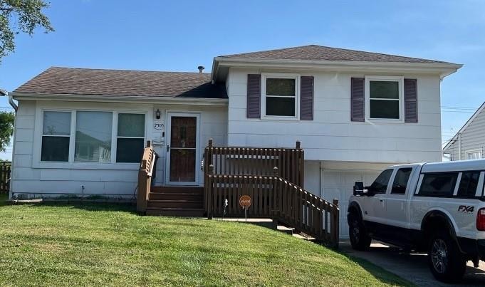 7305 NE 46th St, Kansas City, MO 64117 - photo 1