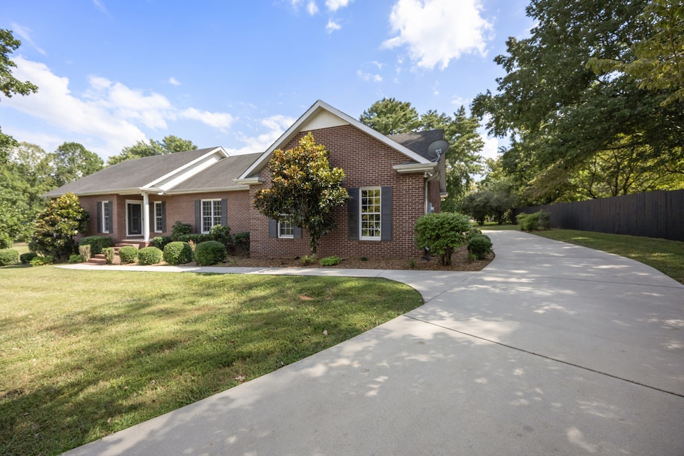 Pending $339,900