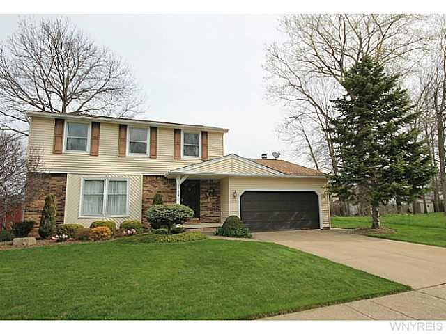 974 Castlebar Dr, North Tonawanda, NY 14120 - photo 1