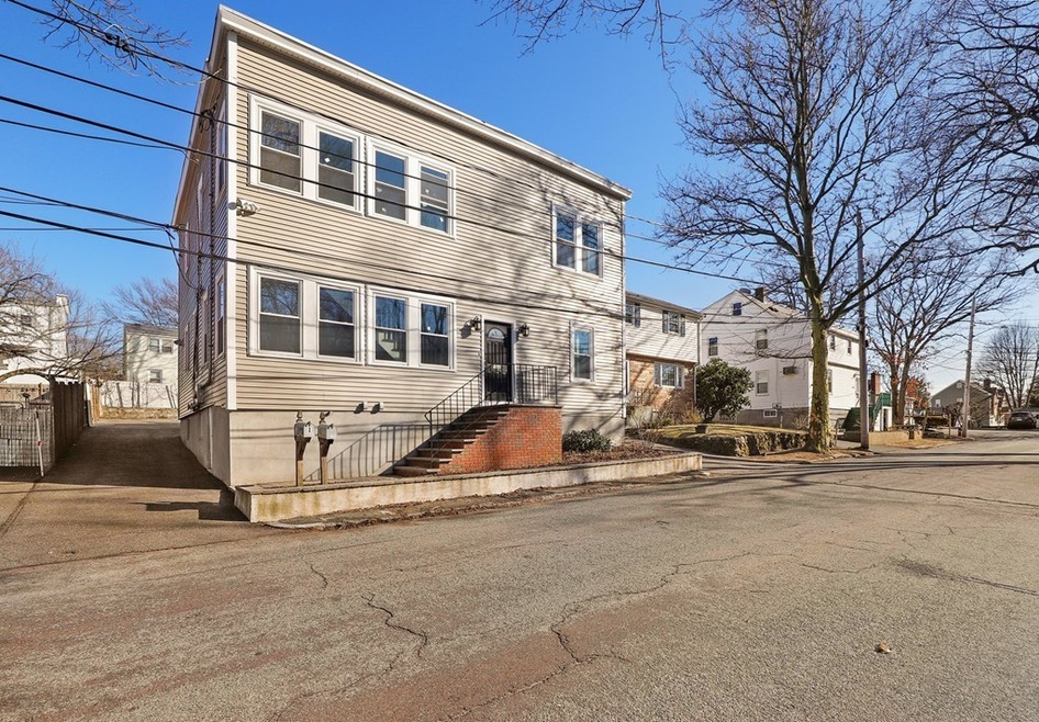 132 Sylvia St unit 2, Arlington, MA 02476 - photo 1