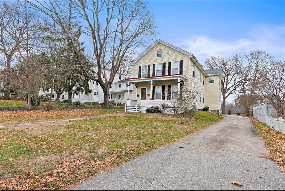 143 W Broad St unit 1, Pawcatuck, CT 06379 - photo 1