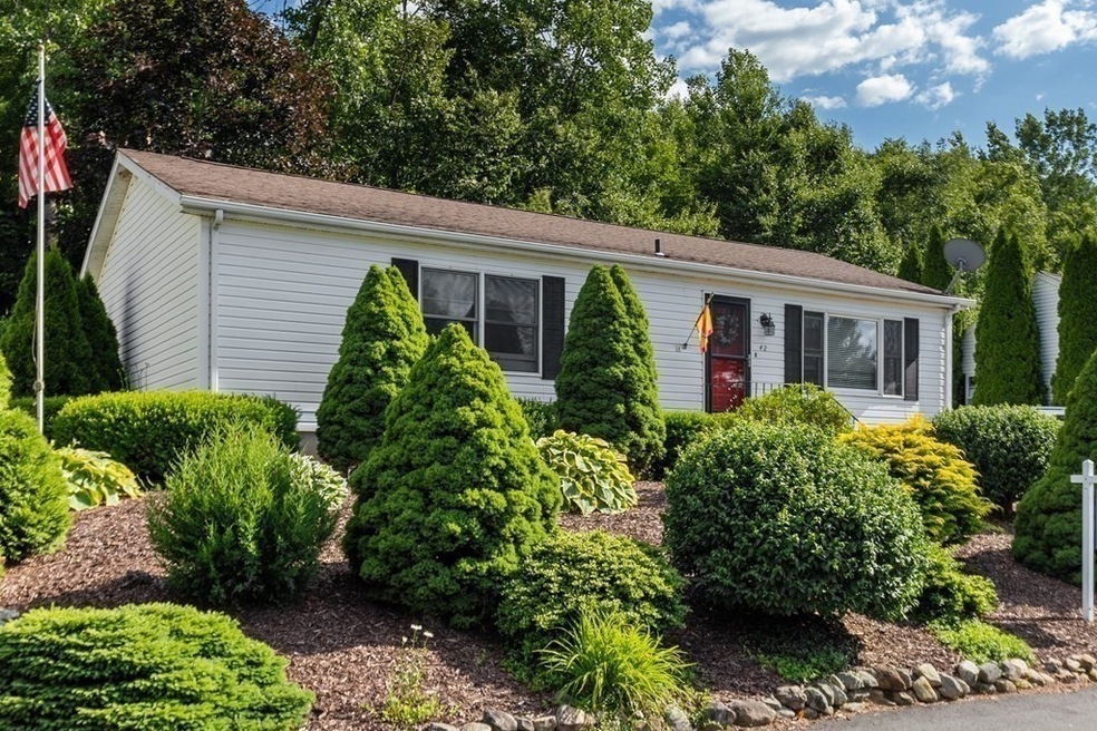 42 Deacon St unit 42, Northborough, MA 01532 - photo 1