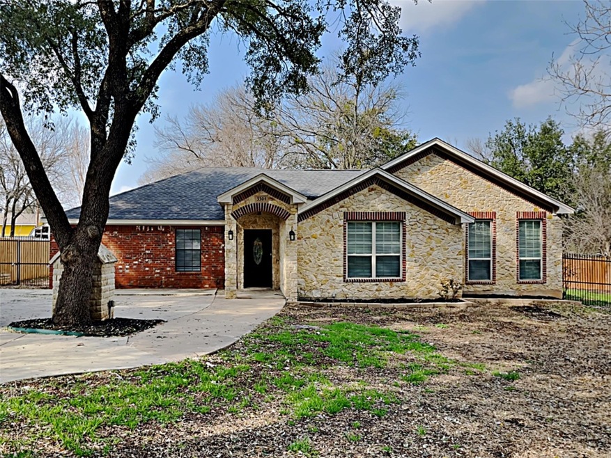 3304 Summercrest Ct, Granbury, TX 76049 - photo 1