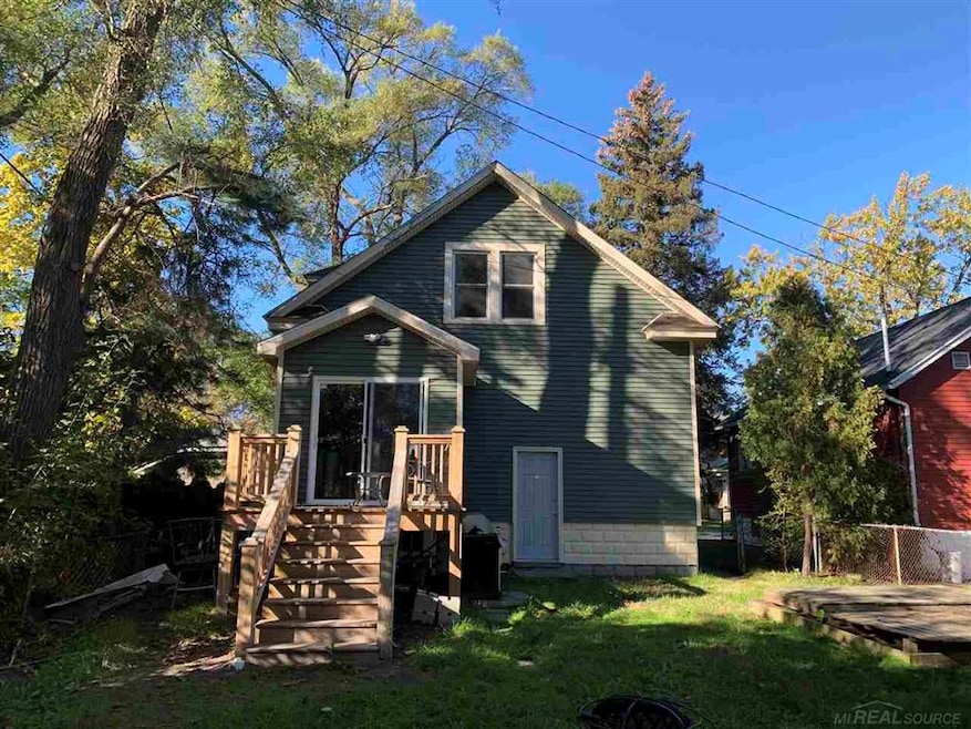 1512 16th St, Port Huron, MI 48060 - photo 1