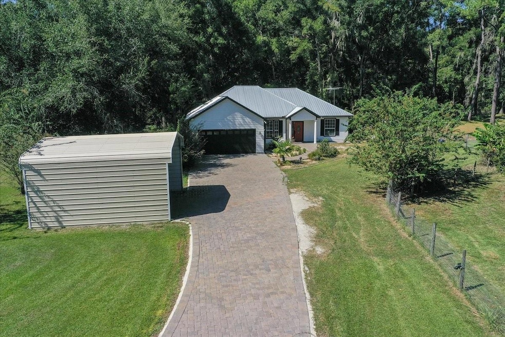 19935 NW 239th Place, High Springs, FL 32643 - photo 1