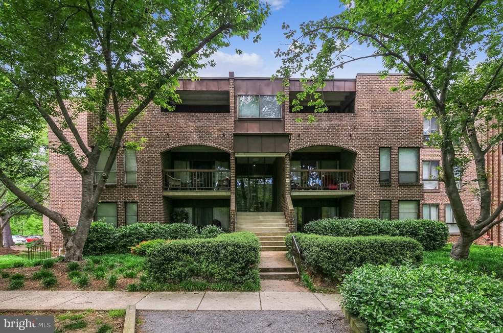 Chestnut Grove Condominiums unit 24, Reston, VA 20190 - photo 1