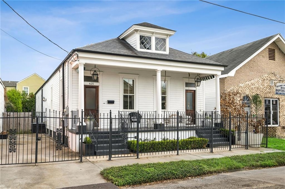 625 Second St, New Orleans, LA 70130 - photo 1