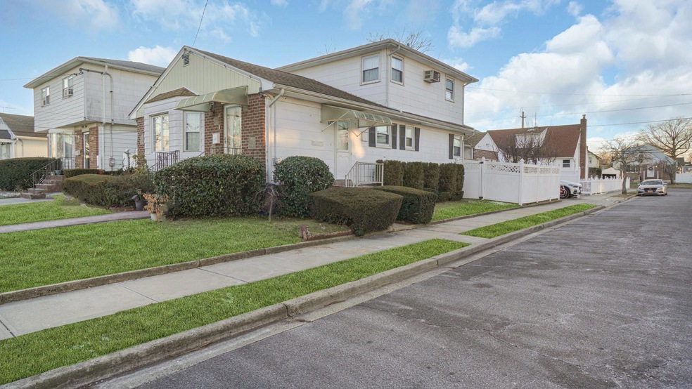 Sold $785,000 • Co-Listing Agent