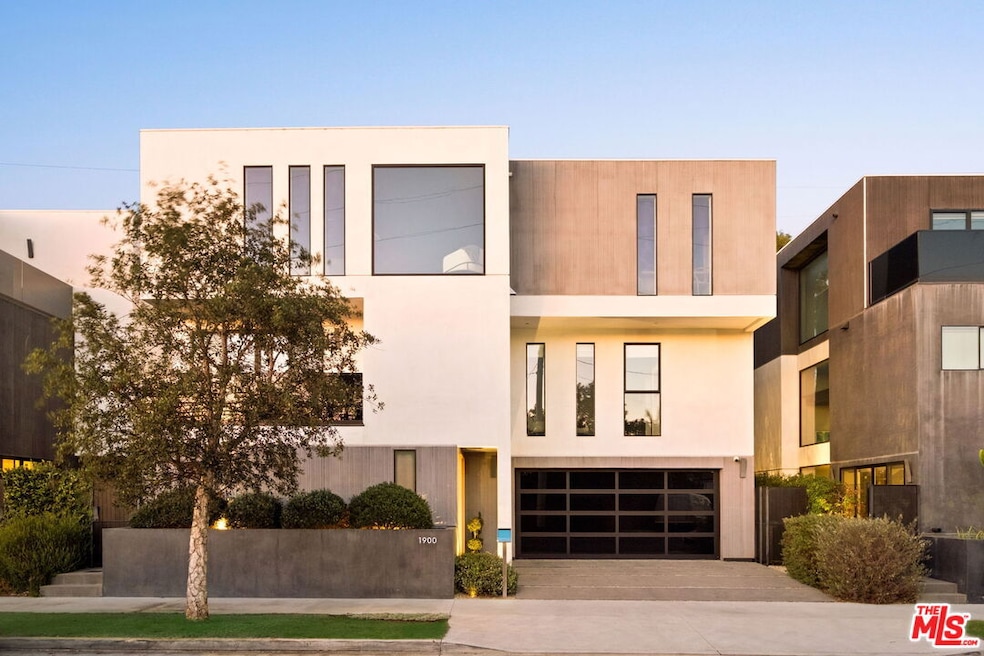 Sold $2,850,000 • Co-Listing Agent