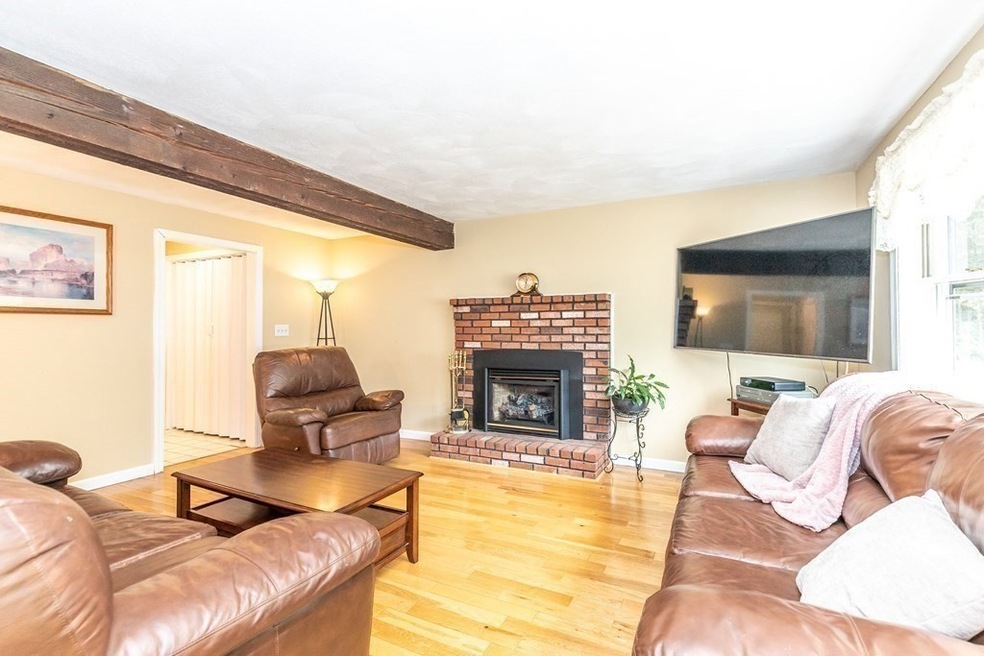 8 Comanche Cir, Billerica, MA 01821 - photo 1