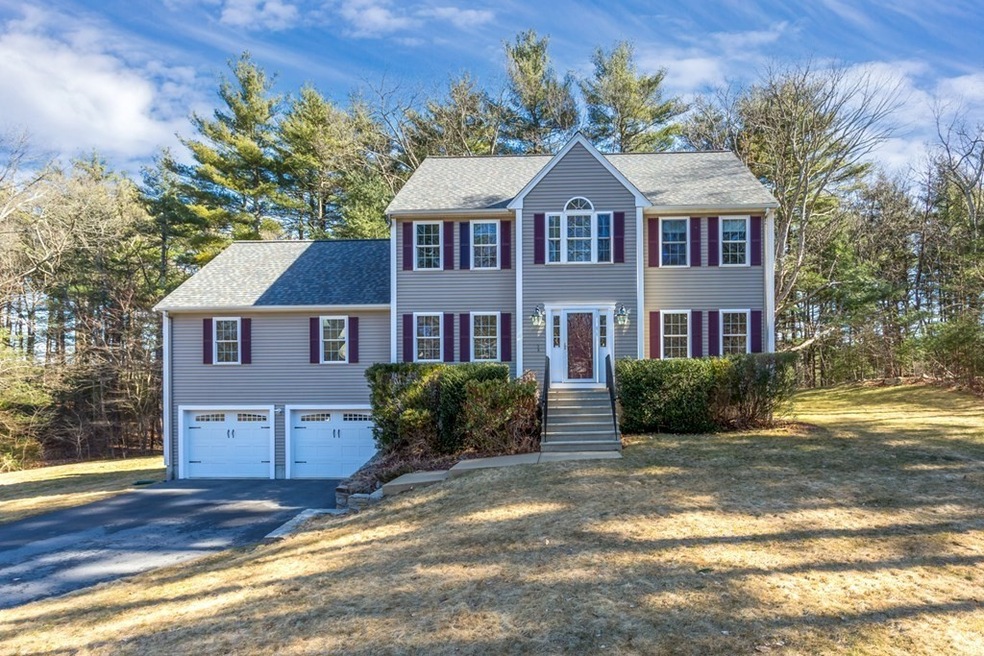 5 Secret Garden Ln, Franklin, MA 02038 - photo 1