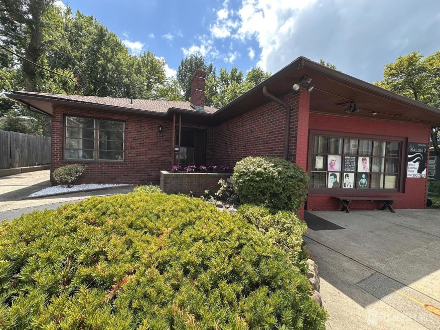 Under Contract $525,000