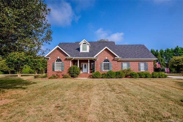 187 Upper Oak Dr, Statesville, NC 28625 - photo 1